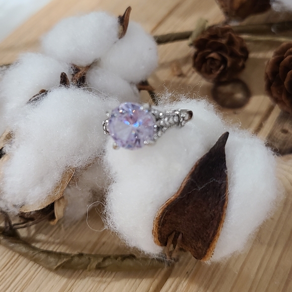 🩶🩶NEW🩶🩶 STUNNING!! Vintage 2.5kt Round CZ Ring in SILVER Plating - Picture 6 of 16